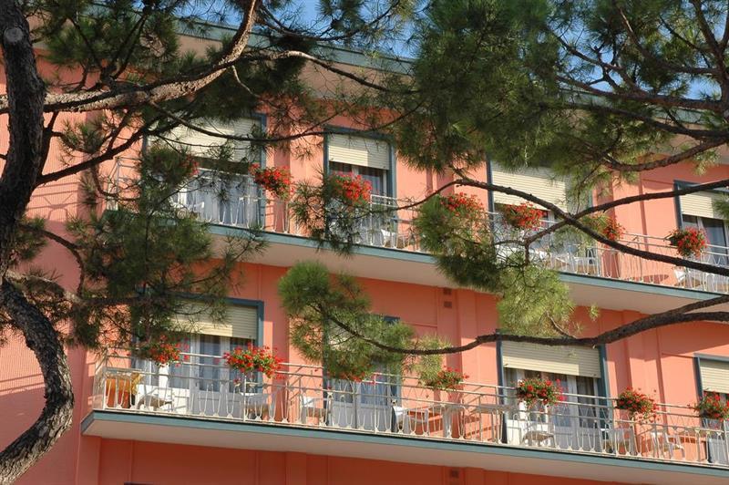 Hotel Moderno Lido di Jesolo Exterior foto